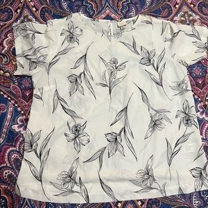 A New Day floral designed blouse size L